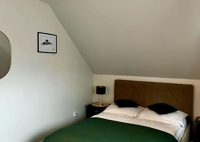 Lesny Ogrod 아파트